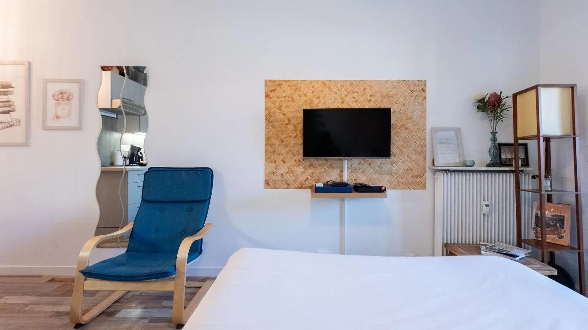 Le Festif Splendide Studio Avec Loggia Au Carre D'Or, Une Joie Speciale Pour Deux Cannes