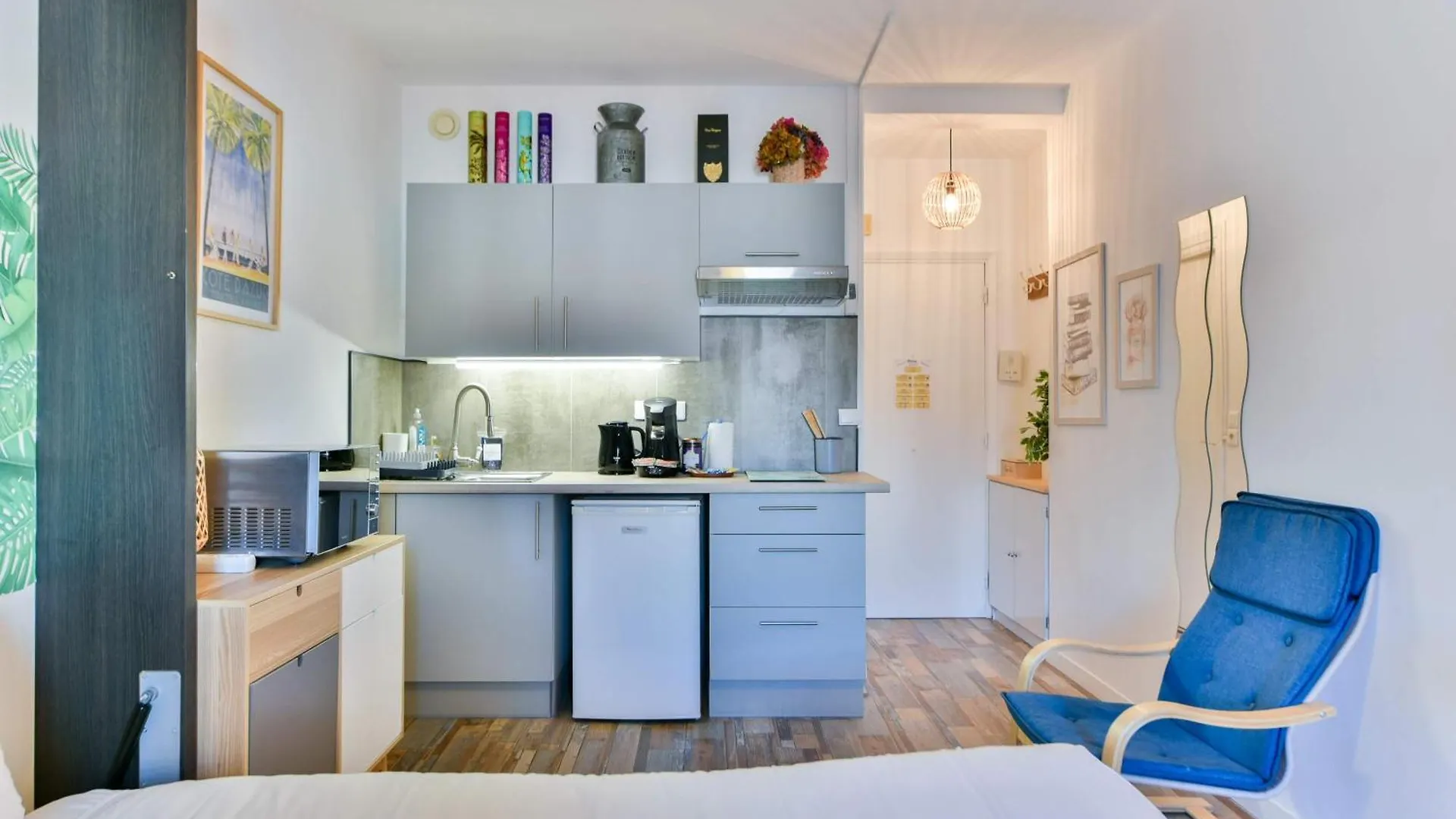 Le Festif Splendide Studio Avec Loggia Au Carre D'Or, Une Joie Speciale Pour Deux Cannes Apartment