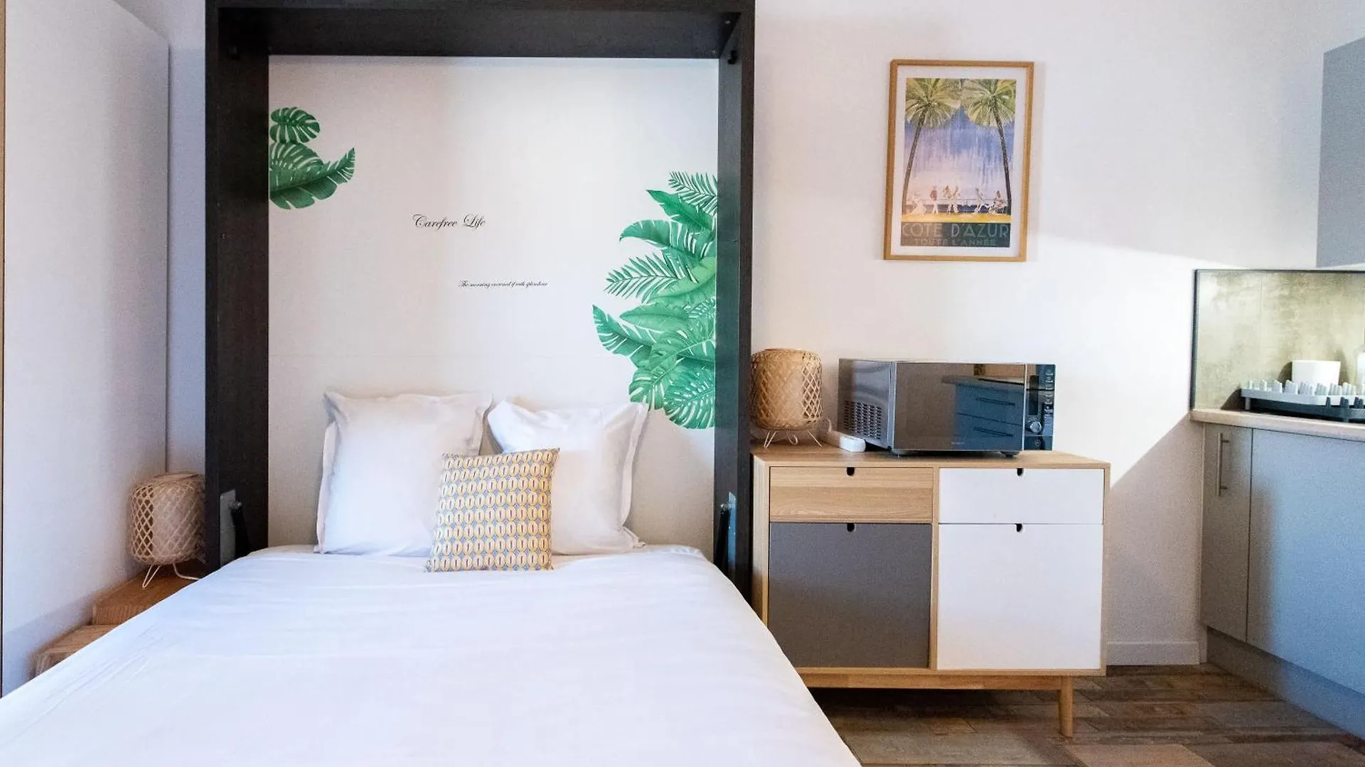 Le Festif Splendide Studio Avec Loggia Au Carre D'Or, Une Joie Speciale Pour Deux Cannes France